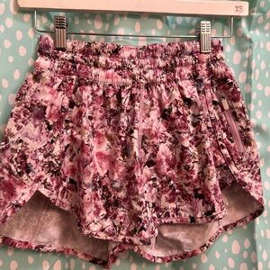 Lululemon tracker short pink floral